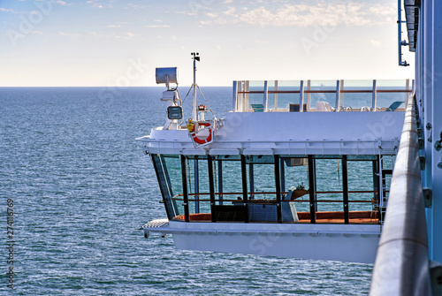 Foto Bridge of a cruise ship