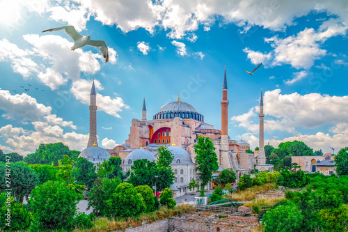 Valokuvatapetti Sunny day architecture and Hagia Sophia Museum, in Eminonu, istanbul, Turkey