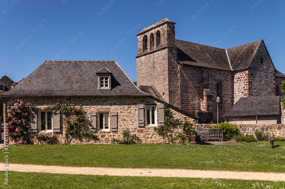 Cublac (Corrèze, France) - Eglise Saint Barthélémy Cublac (Corrèze, France) - Eglise Saint Barthélémy