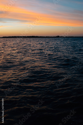 Rio parana en atardecer