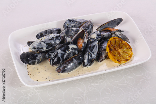 Tasty delicous Mussels with cream sauce