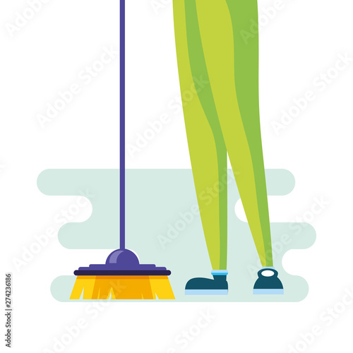 Isolated cleaning bucket with foam design