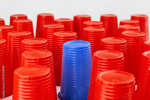 Large group of disposable plastic cups  red and blue