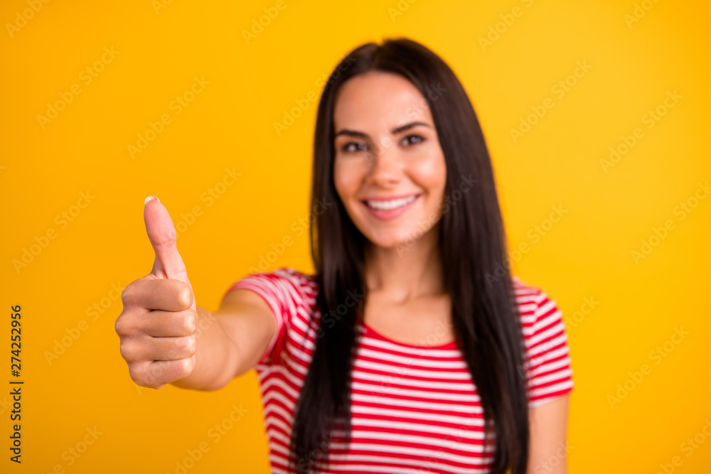 Close up photo of positive satisfied cute lady have advertisements agree decide choose recommendation vacation dressed modern clothing isolated she her over yellow colorful background Close up photo of positive satisfied cute lady have advertisements agree decide choose recommendation vacation dressed modern clothing isolated she her over yellow colorful background