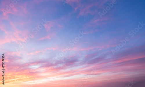 Fototapeta Naklejka Na Ścianę i Meble -  Beautiful sunset clouds in pink colors