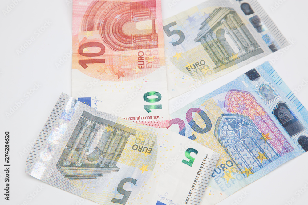 Euros, dinero en billetes y monedas, especulación, bancos, economía Euros, dinero en billetes y monedas, especulación, bancos, economía