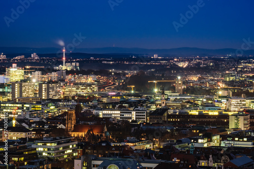 Aussicht über Stuttgart zur blauen Stunde © 0711bilder