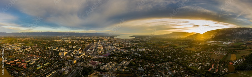 Obraz premium sunrise over Geneva 
