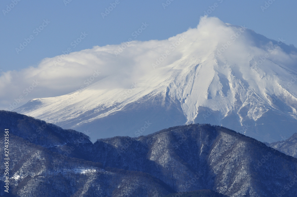 雲被る富士山