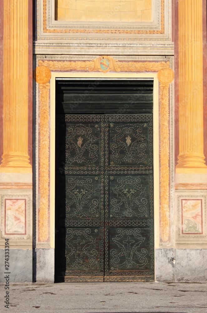 Squared baroque front door