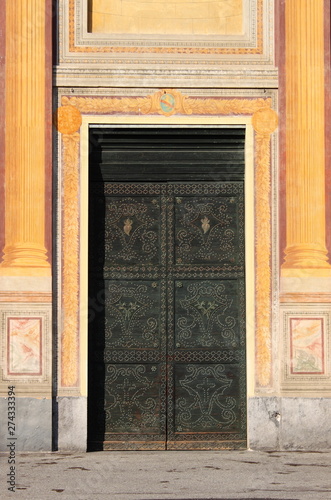 Squared baroque front door