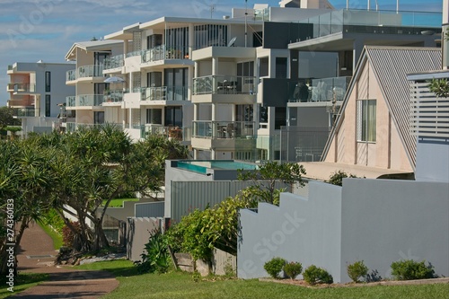Apartment living on the Sunshine Coast, Queensland Australia © Anett