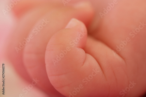 可愛い赤ちゃんの指のアップ写真