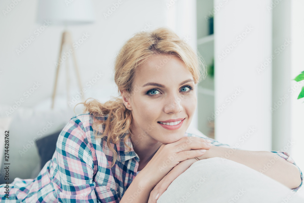 Naklejka premium Close-up portrait of her she nice-looking attractive lovely sweet charming cute amazed ecstatic cheerful cheery positive wavy-haired girl wearing checked shirt having rest at white light style