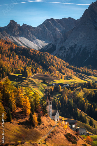 Dolomiten in october autumn 2018 landscape dolomiti © PawelUchorczak