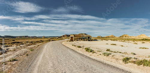 Strasse in der Halbwüste Banderas Reales Navarra