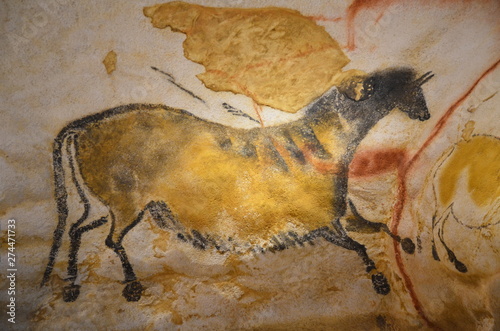 CHEVAL GROTTE DE LASCAUX II PERIGORD NOIR DORDOGNE FRANCE