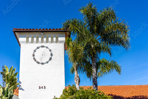 Palm tree and a clock with no hands