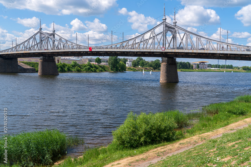 Староволжский мост через реку Волга в Твери. Староволжский мост через реку Волга в Твери.