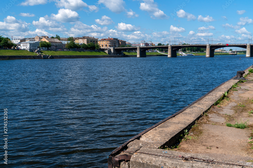 Река Волга и Новый Волжский мост. Вид от Речного вокзала Твери.