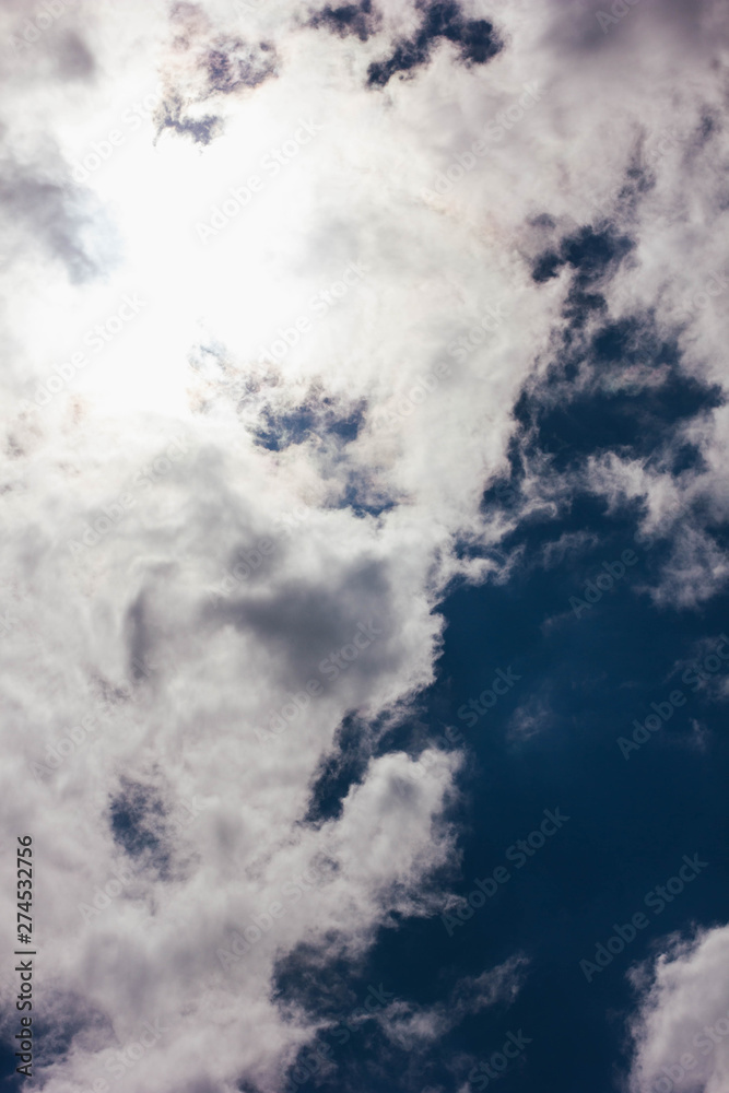 Obraz premium blue sky with white clouds