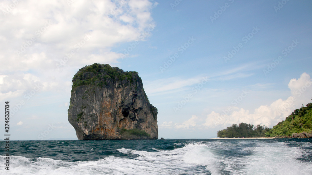 Koh Ma Tang Ming Cliff, Poda Island, the Andaman Sea, Krabi, Thailand