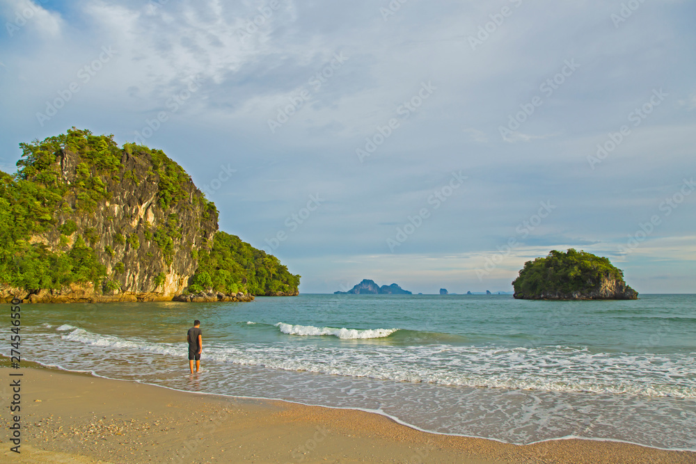 Explore the Andaman Sea landscape in Thailand. Explore the Andaman Sea landscape in Thailand.
