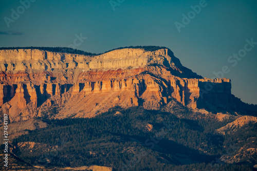 Beautiful sunset view of the Bryce Canyon National Park at Bryce Point © Kit Leong