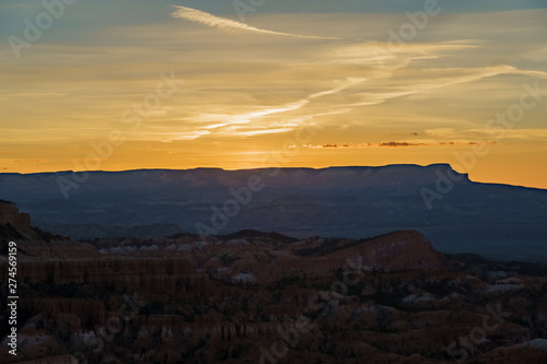 Sunrise of the famous Bryce Canyon National Park from Sunrise Point © Kit Leong