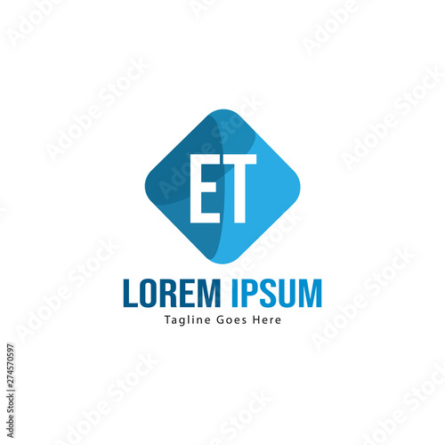 Initial ET logo template with modern frame. Minimalist ET letter logo vector illustration