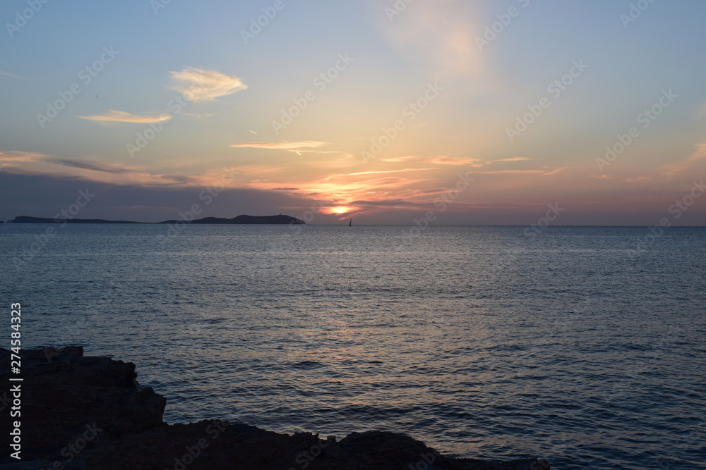 puesta de sol en san antonio, ibiza. Café del mar