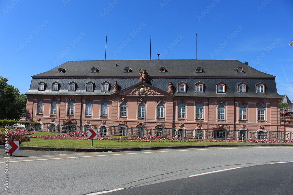 Staatskanzlei Rheinland-Pfalz - State service building