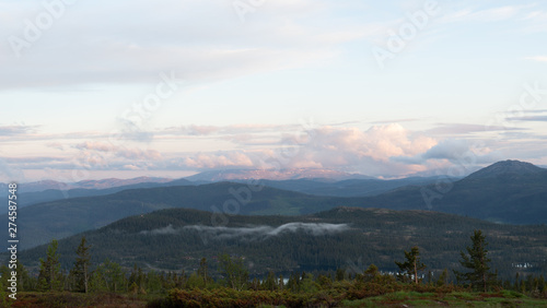 Gaustatoppen  Rjukan  G  ry Skandynawskie  Telemark  1883 m n.p.m  Norwegia  Norway  Norge  Gausta  Tuddal  Tinn  Stavsro  szczyt  p  askowy    park narodowy  moutain  fjell  Skandynawia  Scandinavia