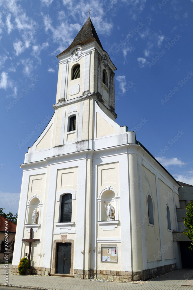 Kirche in Apetlon (Burgenland) Kirche in Apetlon (Burgenland)