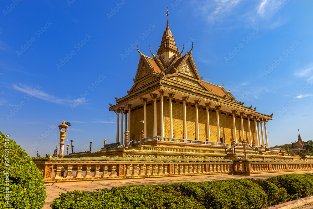 Naklejka premium Oudong Buddhist Monastery in Kampong Speu Province, Cambodia