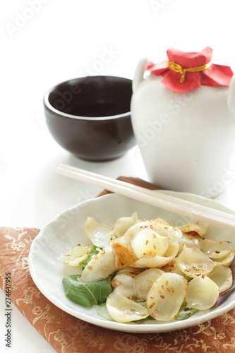 Chinese herbal medicine, lily root and sesame seed stir fried