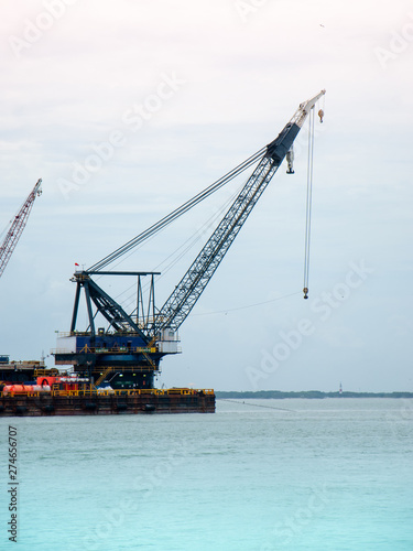 Huge crane mounted on the boat