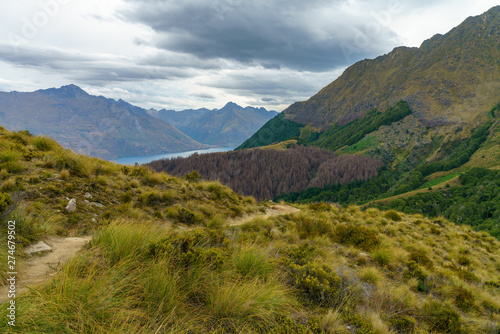 Obraz na płótnie hiking the ben lomond track, view of lake wakatipu at queenstown, new zealand 3 w salonie