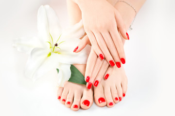 Handdoek met foto Pedicure Verzorgde handen en voeten in spa  © Subbotina Anna