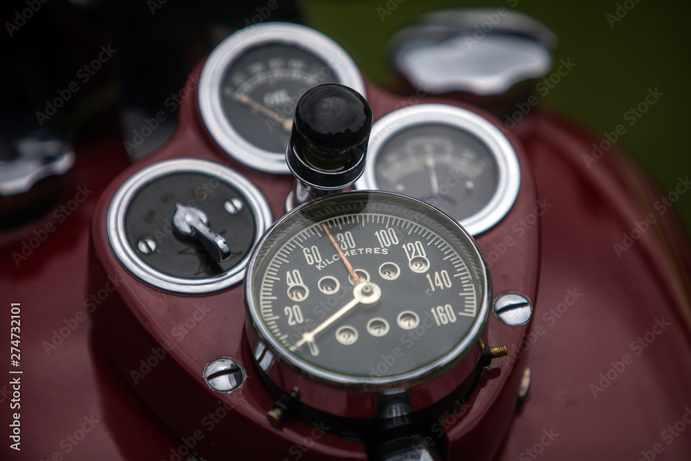 Fototapeta premium Speedometer gauge of a vintage motorcycle