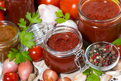 tomato sauces, pasta and ingredients