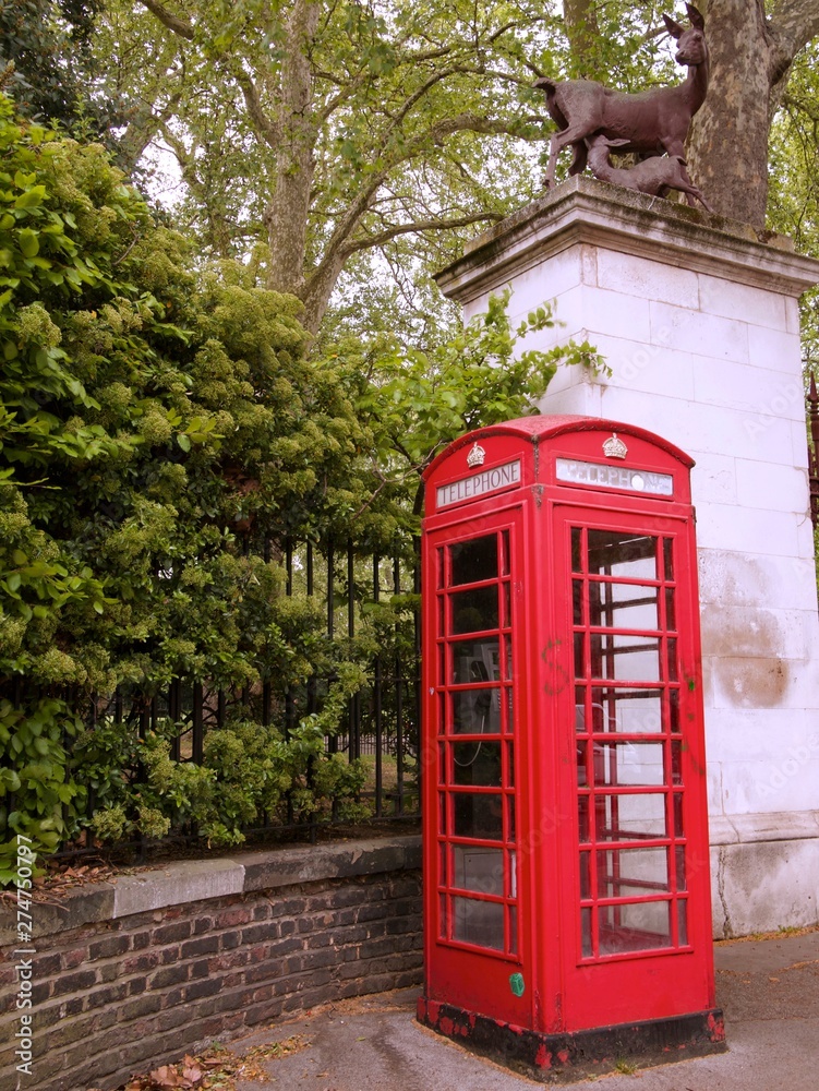 Obraz premium Red Telephone Box or Booth, London, UK