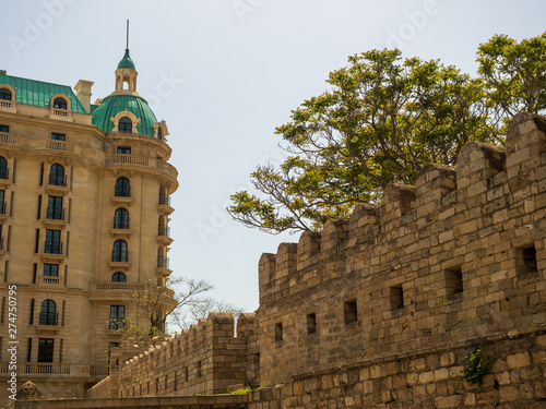 Obraz na plátně Landscape of alleyway in the Old city on Baku Azerbaijan.
