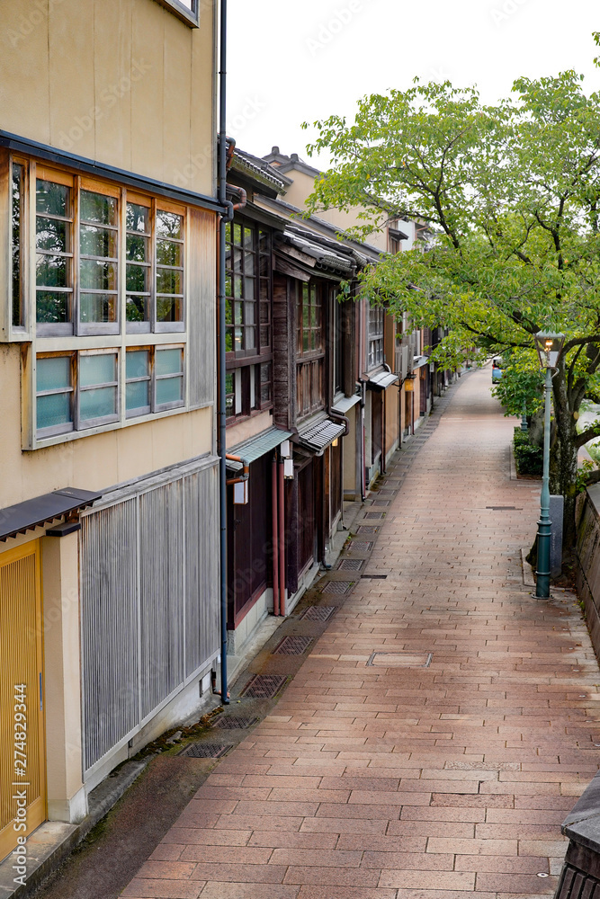 Fototapeta premium 日本・金沢・古い町並み・主計町