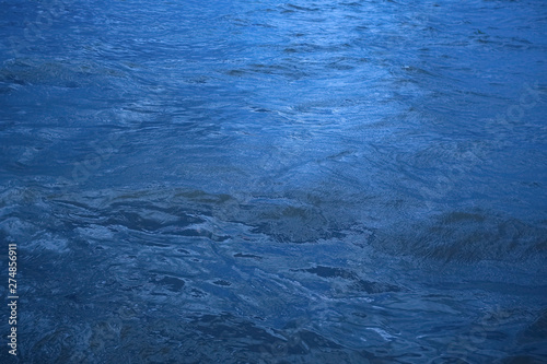 Texture of water in the sea © kichigin19