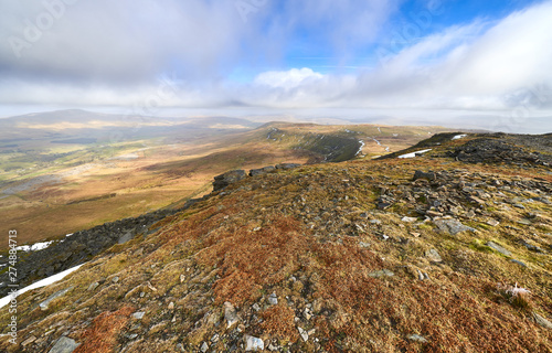 Obraz na płótnie Views of the summit of Whernside from the top of Ingleborough, two of the Three Peaks in the Yorkshire Dales. w salonie