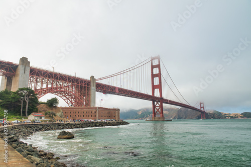 San Francisco. Golden Gate Bridge on a foggy summer morning © jovannig