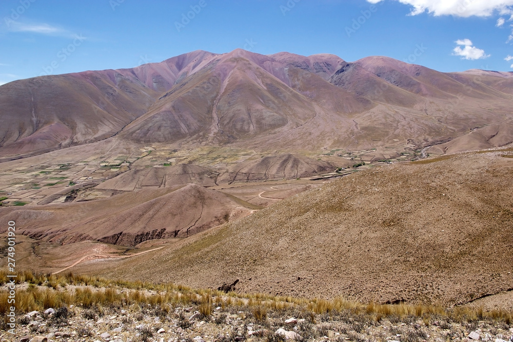 Abra del Condor mountain pass at an elevation of 4000 m on the border of Salta and Jujuy Province, Argentina Abra del Condor mountain pass at an elevation of 4000 m on the border of Salta and Jujuy Province, Argentina
