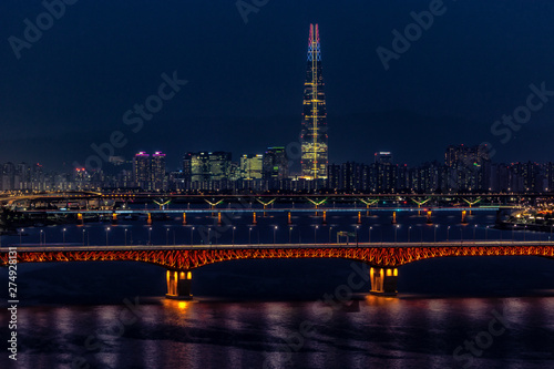 Lotte tower and seongsu bridge © aaron90311