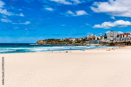 Bondi Beach in the spring, Sydney, Australia © Alan Smithers